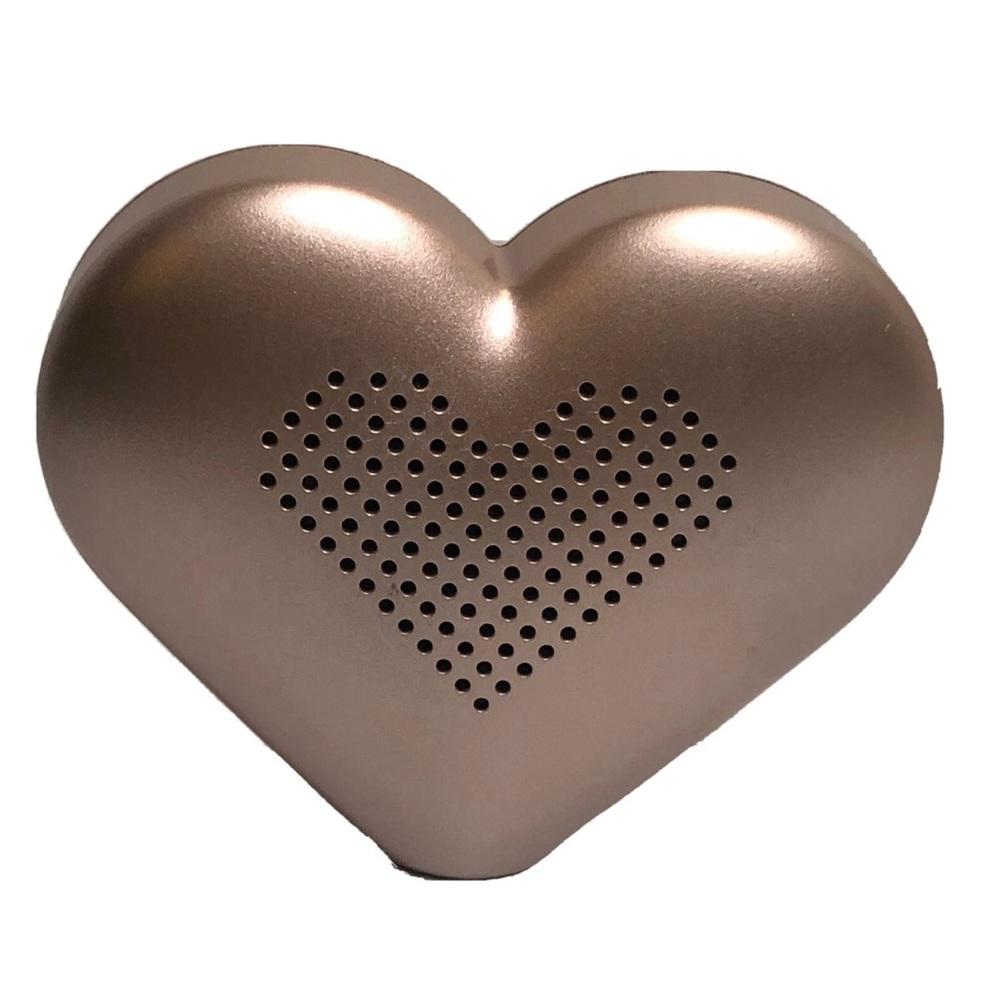 Target Bullseye Vivitar Rose Gold Heart Wireless Bluetooth Speaker USB Cord